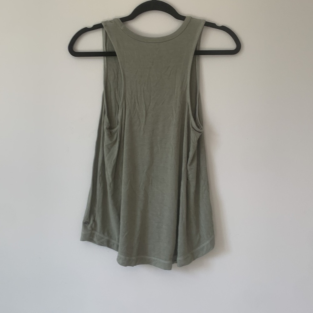 Tank top - Picture 2 of 3